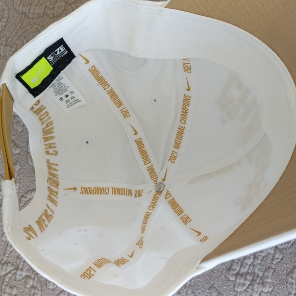 Nike 2021 NCAA Men's Champs Final Four White Gold Cap - Picture 6 of 9